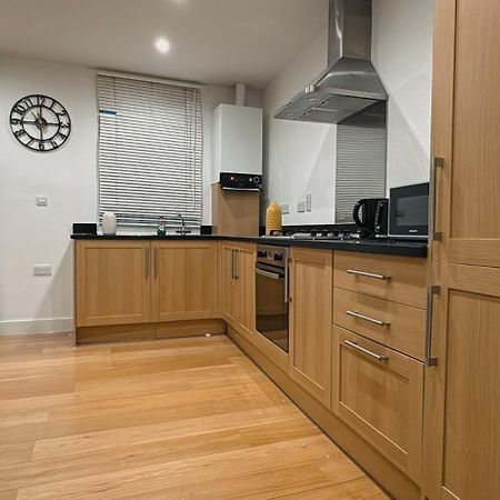 Beautiful 2Bed Flat London Appartement Buitenkant foto